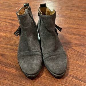 PIKOLINOS ANKLE BOOTIE. 100% suede. Grayish/mauve color. EUR 39 size.